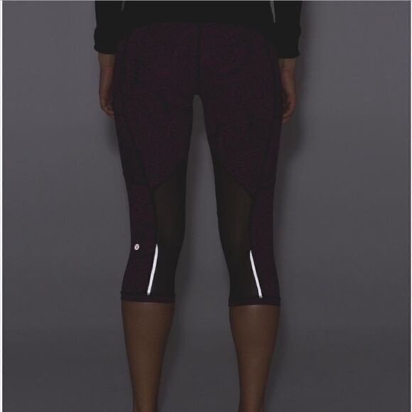 Lululemon Outrun Crop Legging Purple Mesh Antique Paisley Deep Fuchsia Black - Picture 13 of 13